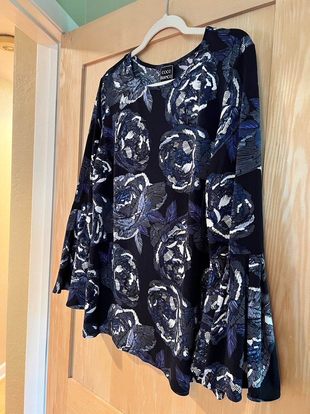 Coco Bianco Navy and White Floral Bell-Sleeve Tunic